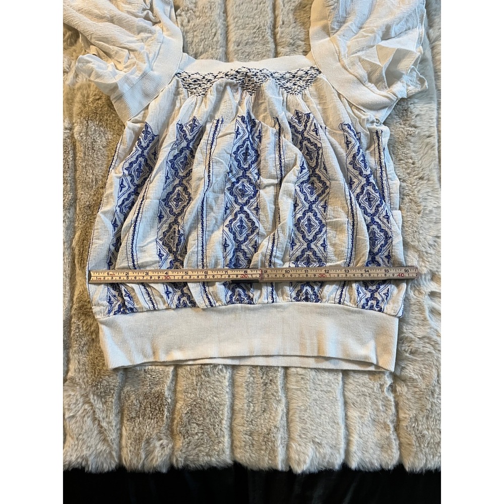Free People Embroidered Peasant Top Blouse White Blue Size 6 Boho - Picture 6 of 6